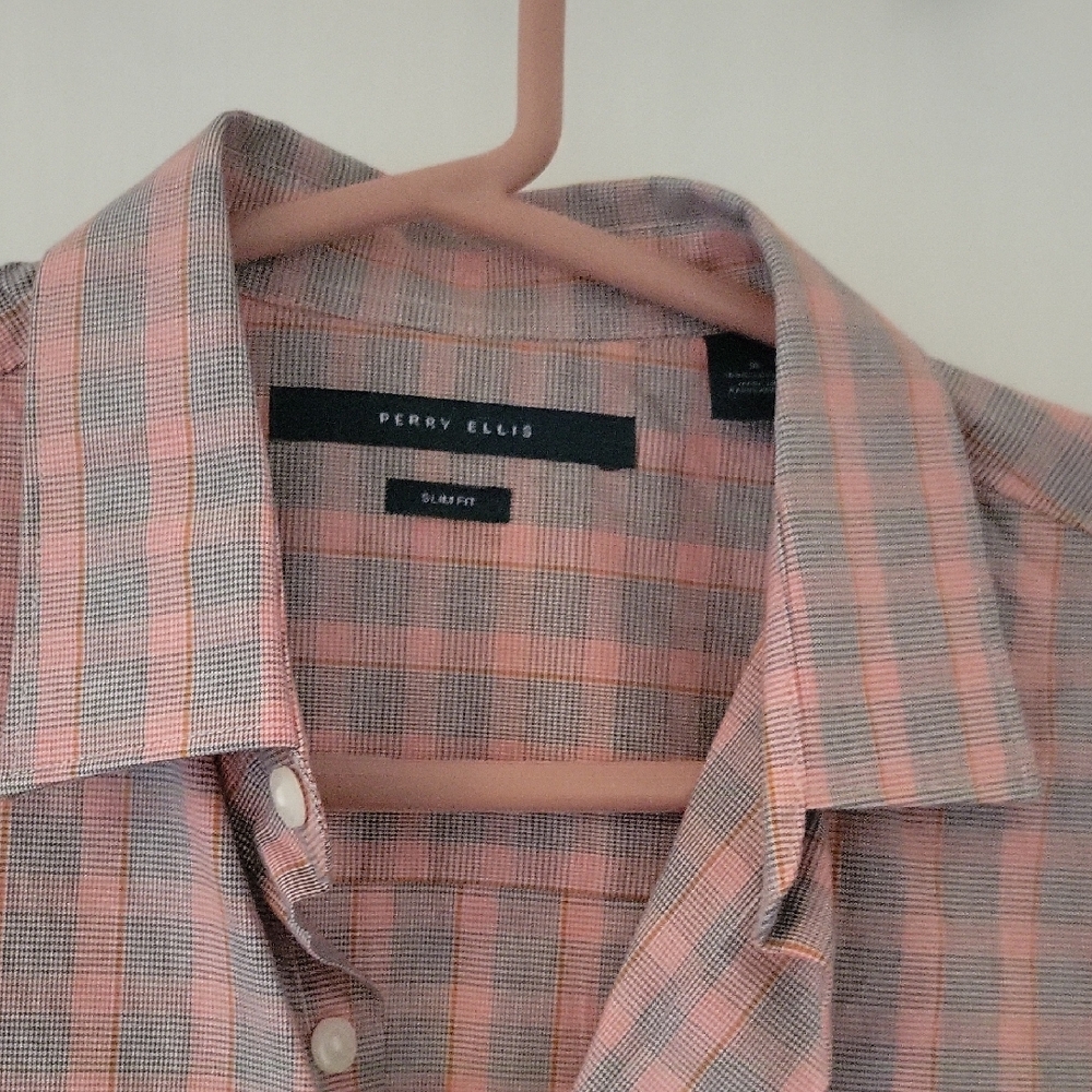 Perry Ellis Men's Casual Coral and Gray Plaid Shirt Size Small